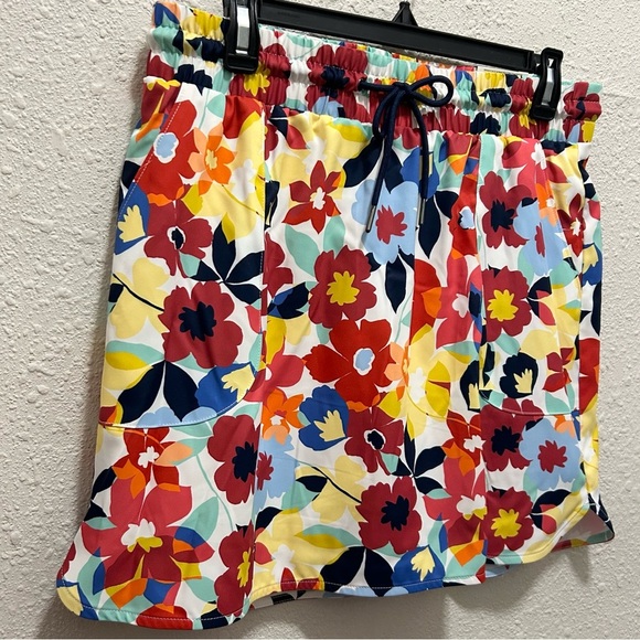 St. John's Bay Pull On Multi Floral Skort NWT M - Picture 4 of 7